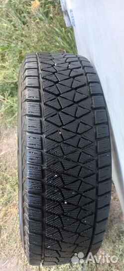 Bridgestone Blizzak DM-V2 225/70 R16 103S