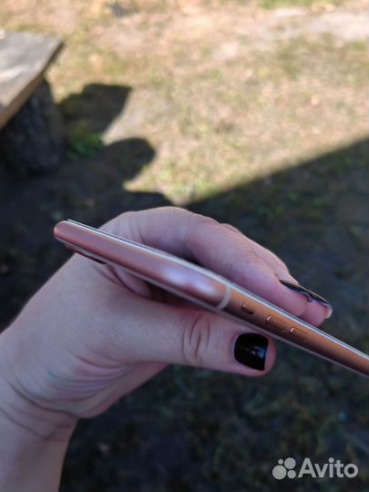 Телефон iPhone 8 plus