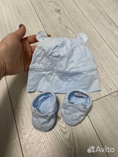 Шапочки и носочки для малыша