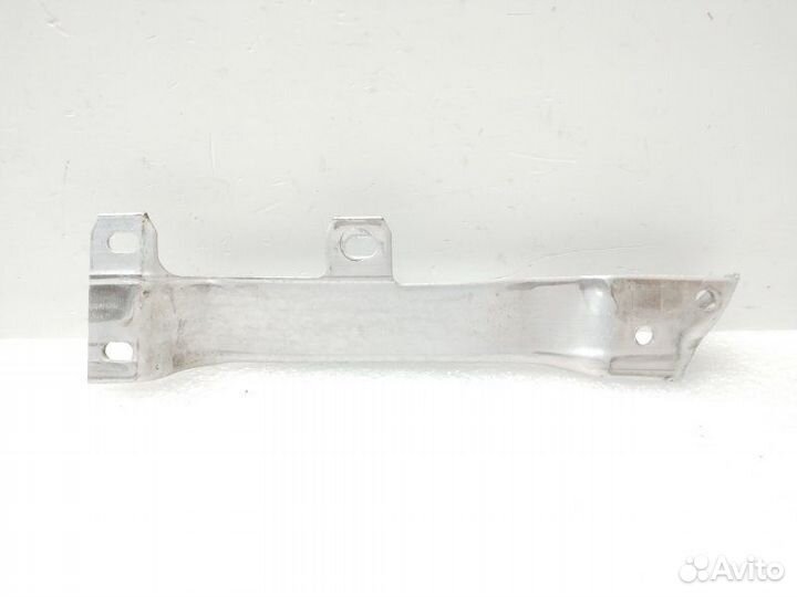 Кронштейн усилителя бампера передний правый Bmw