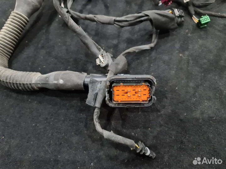 Проводка задней двери Mercedes GLE292