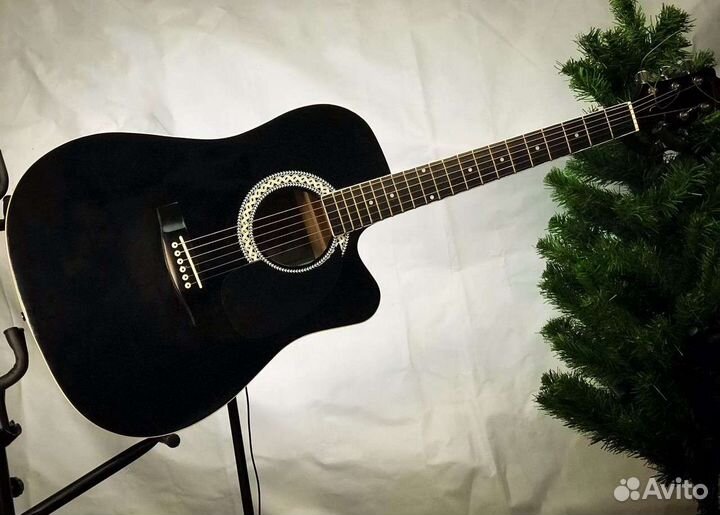 Гитара акустическая с чехлом