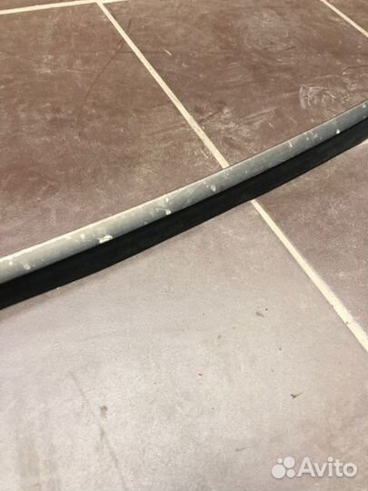 Молдинг лобового стекла Mercedes-Benz S-Class W220