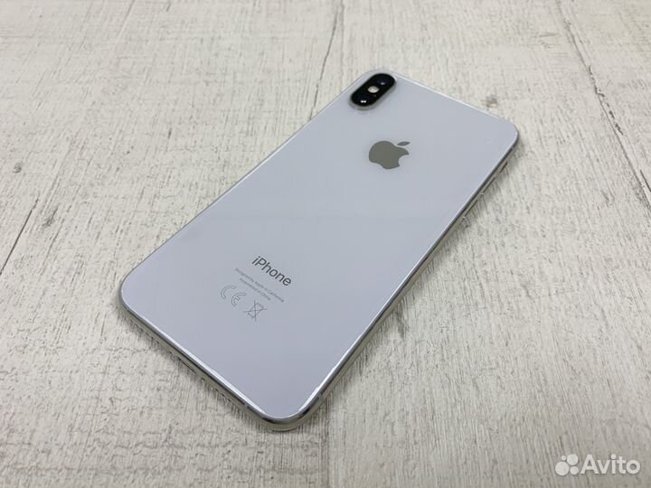 iPhone Xs, 64 ГБ