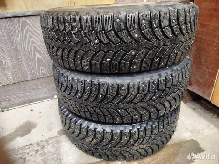 Bridgestone Blizzak Spike-01 185/65 R15