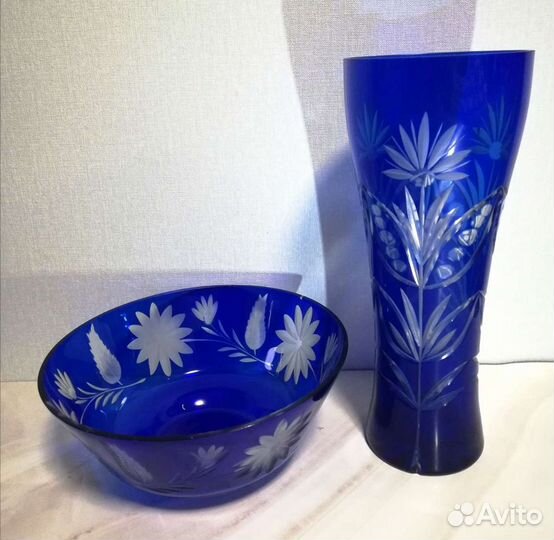 Вазы из цветного стекла