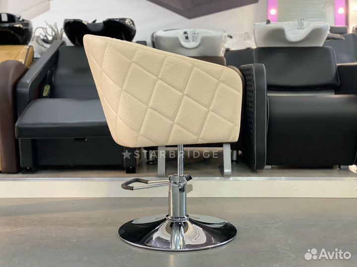 Парикмахерское кресло