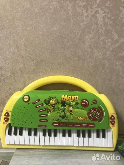 Пианино синтезатор Пчела майя