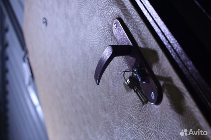 Дверь входная металлическая