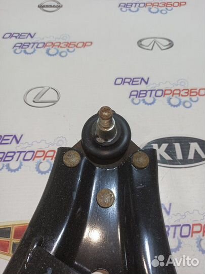 Рычаг подвески нижний передний левый Renault