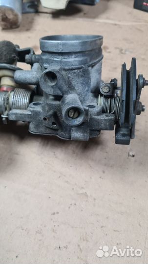 Дросельная заслонка Audi 80 1.8 JN