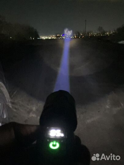 Мощный лазерный фонарь
