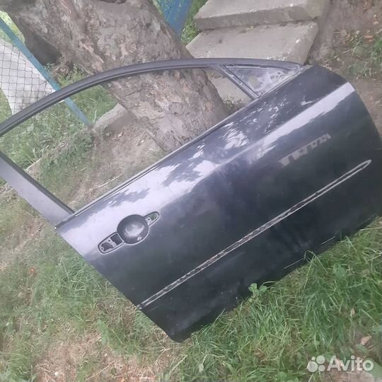 Передняя правая дверь мазда 3 бк, 3 бк мпс