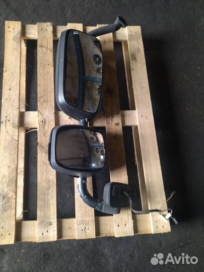 Зеркало наружное левое DAF XF 105 2009