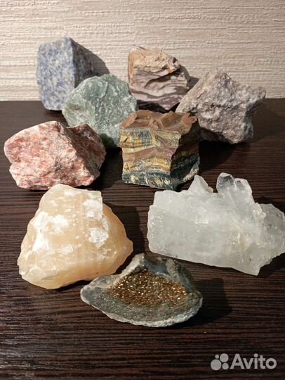 Натуральные природные минералы и самоцветы
