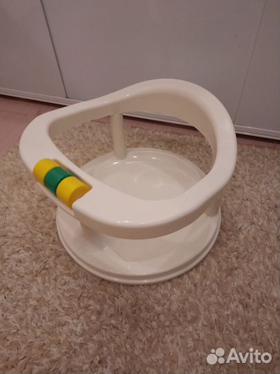 Стульчик для купания в ванной