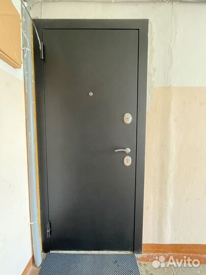 Металлическая входная дверь бу