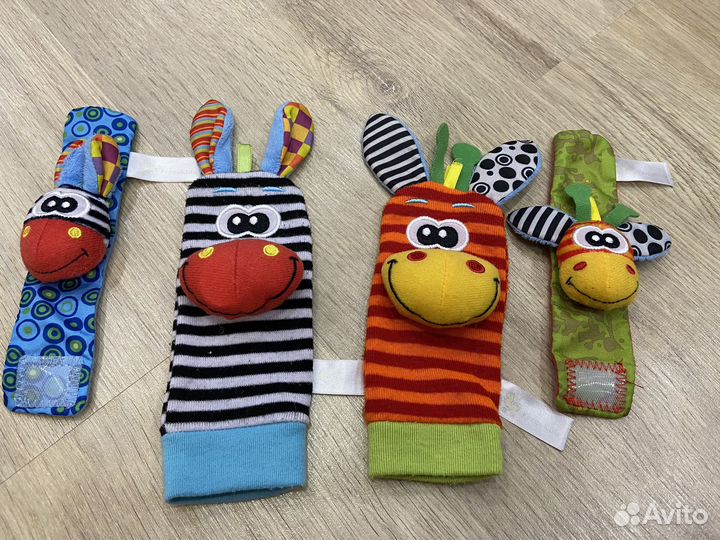 Грелка и Развивающие игрушки для малышей пакетом