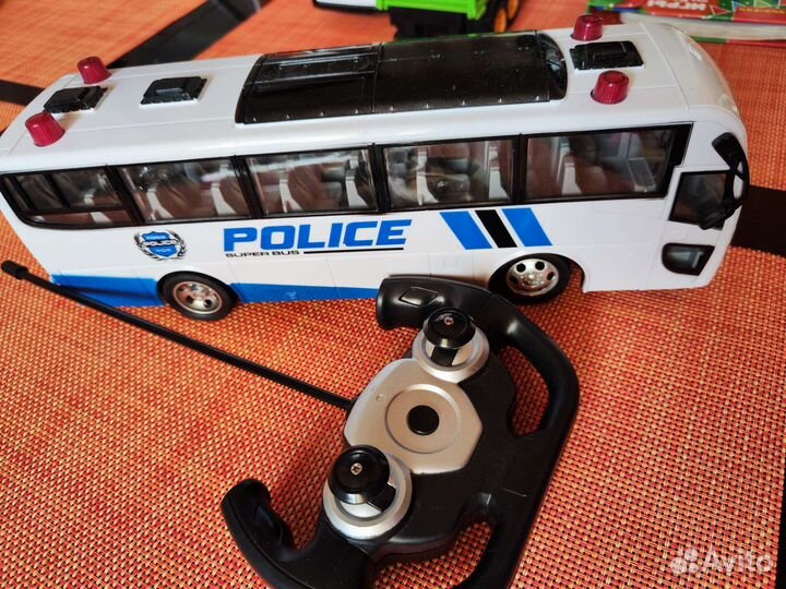 Автобус на пульте управления