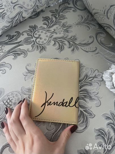 Обложка на паспорт kylie + kendall новая