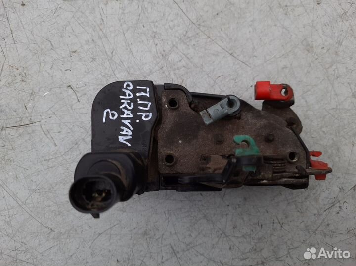 Замок передний правый Dodge Caravan 2