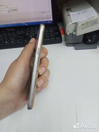 Телефон Samsung