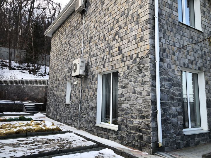 Дом 302,3 м² на участке 6 сот.