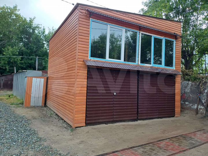 Гараж, > 30 м²