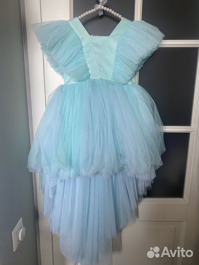 Платье из фатина