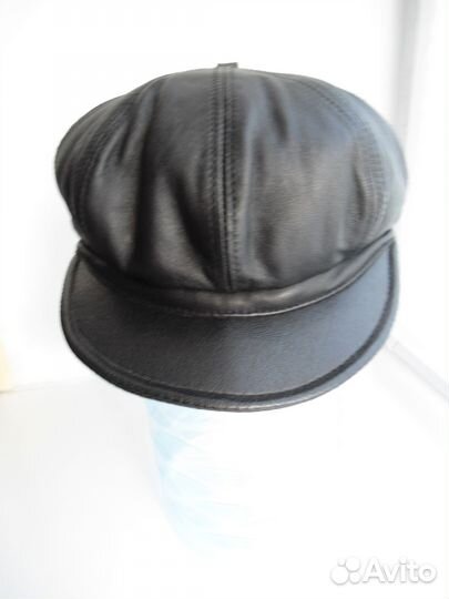 Кепка кожаная женская