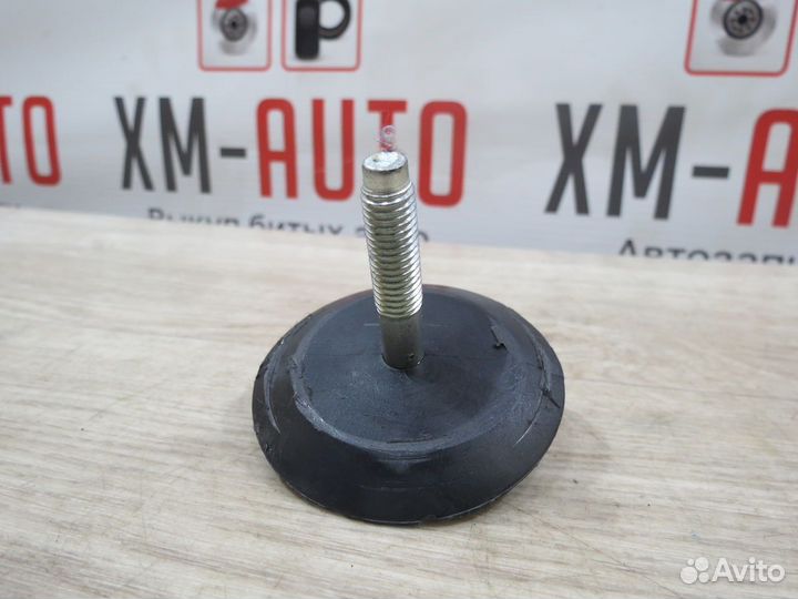 Болт крепления запасного колеса LADA Vesta Веста
