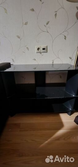 Стол стеклянный