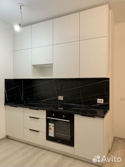 Кухня в студию до потолка ксп:18483