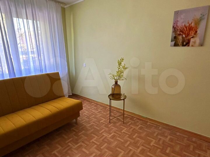 3-к. квартира, 54 м², 1/4 эт.