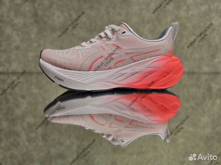 Кроссовки женские беговые Asics Novablast 4