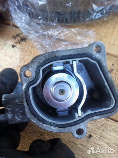 Термостат Спринтер Мерседес Sprinter