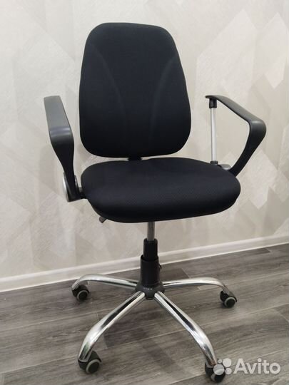 Компьютерное кресло