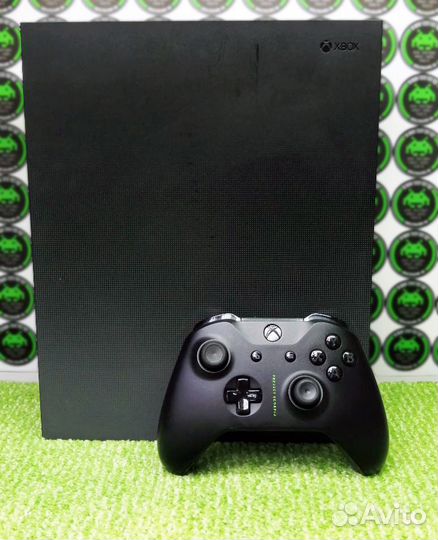 Приставка Xbox One X Scorpio Edition, б/у
