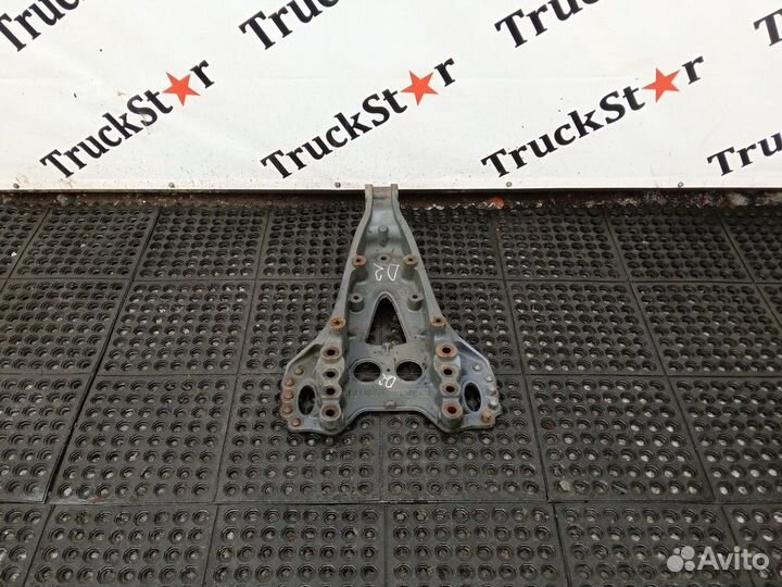 Кронштейн реактивной тяги 2018г Daf XF106