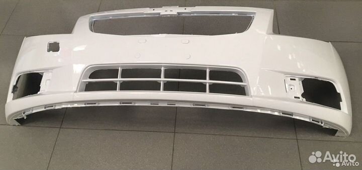 Бампер передний Шевроле круз Белый в цвет кузова