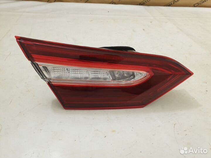 Фонарь левый Toyota Camry V70 8159033350