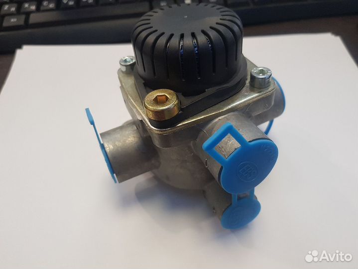 Клапан ускорительный DAF, MAN, MBz, Scania