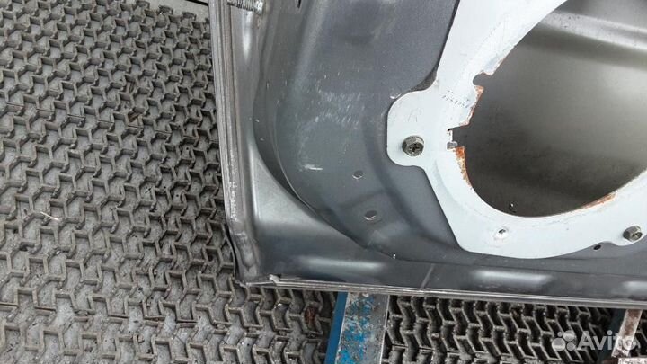 Дверь передняя правая Nissan Murano