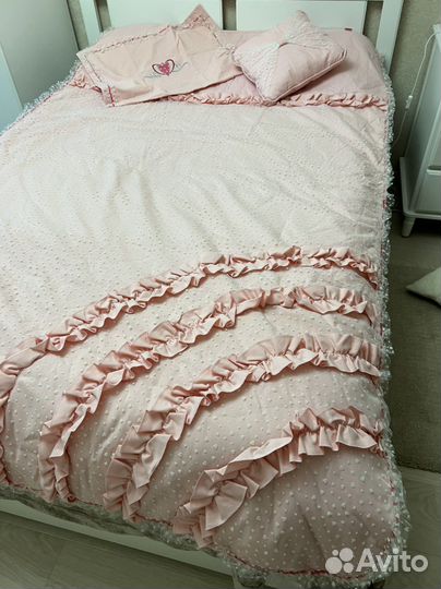 Покрывало-плед на детскую кровать. Турция