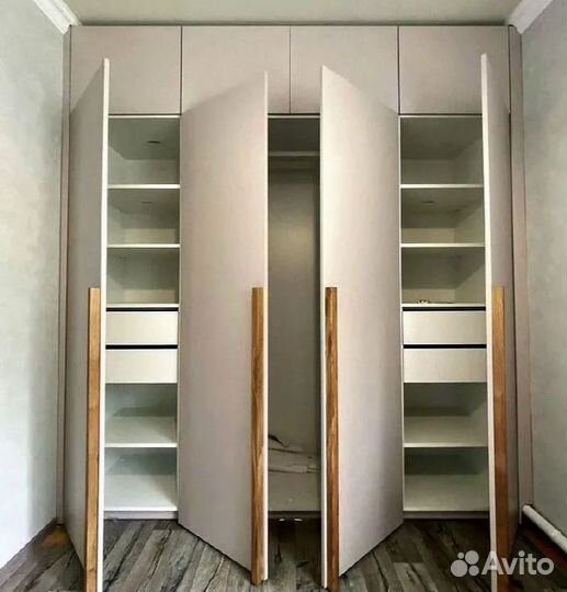 Шкаф распашной на заказ