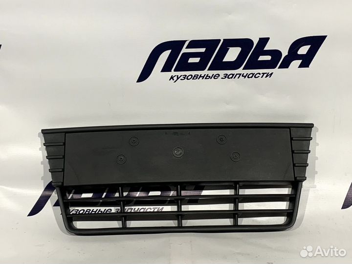Решетка бампера Ford Focus 3(11-15) центральная