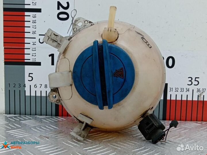 Бачок расширительный Volkswagen Passat CC 2009