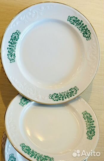 Тарелка фарфоровая винтаж