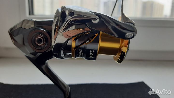 Shimano 20 Twin Power 2500