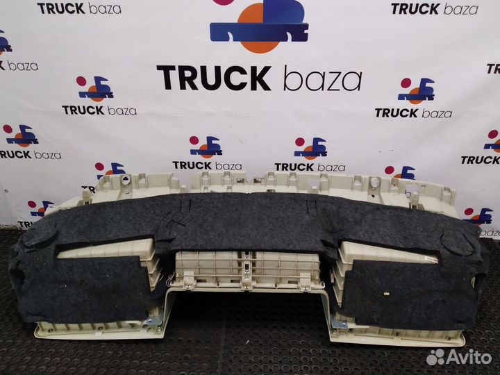 82857970 Консоль кабины верхняя Volvo FH